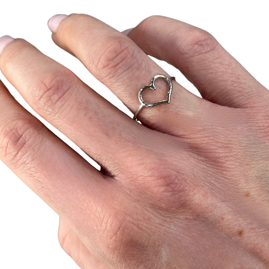 ANELLO CUORE L IN ORO BIANCO O GIALLO