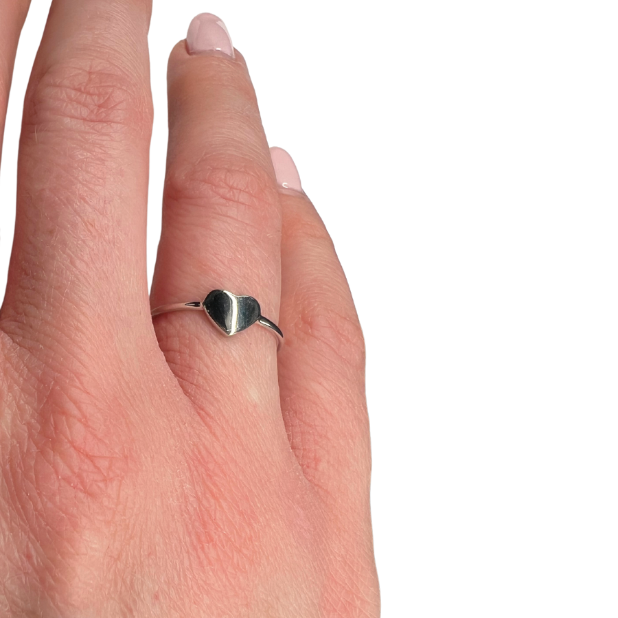ANELLO CUORE PIENO IN ORO BIANCO O GIALLO