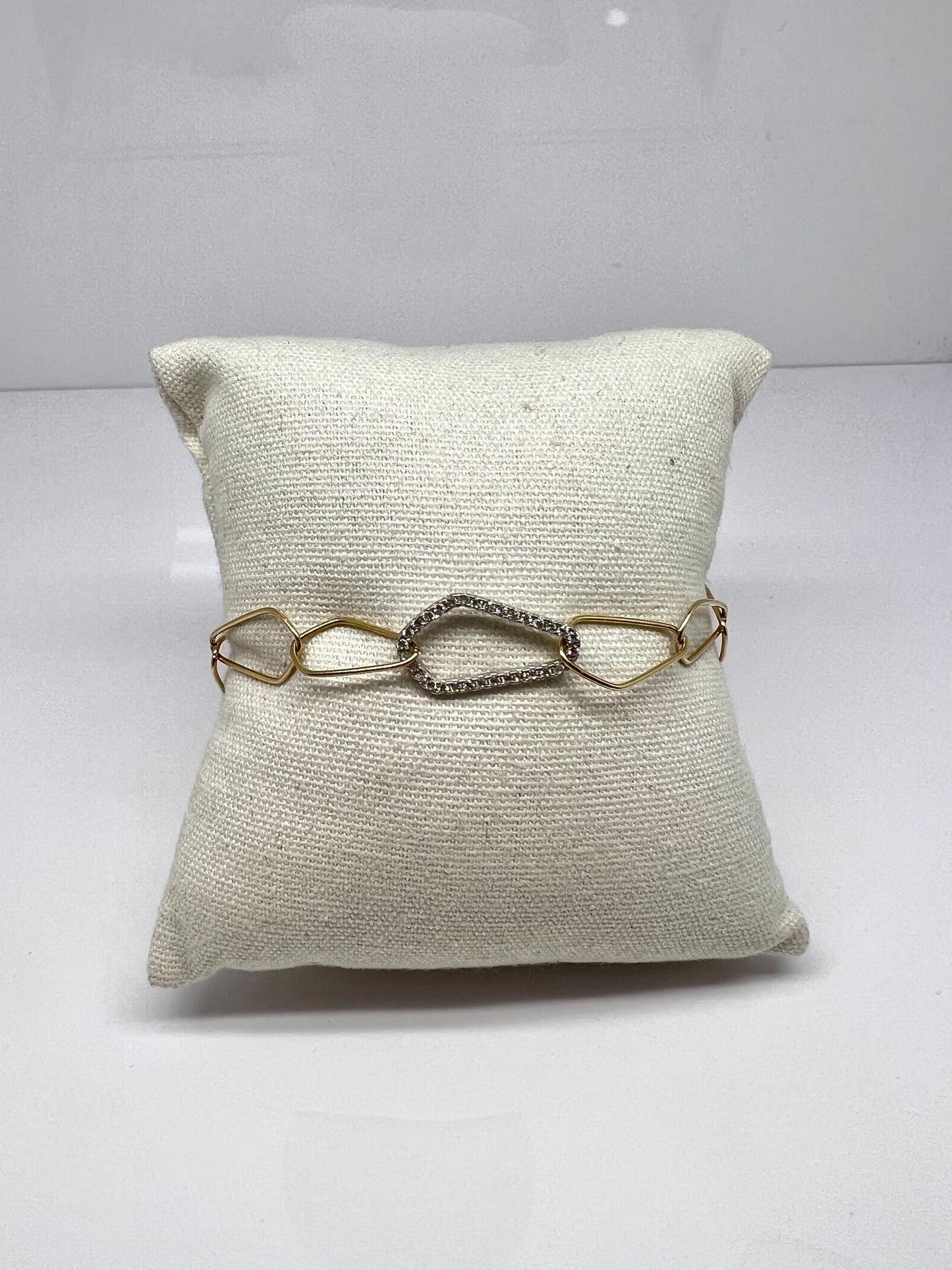 BRACCIALE IN ORO A CATENA CON MAGLIA ZIRCONATA