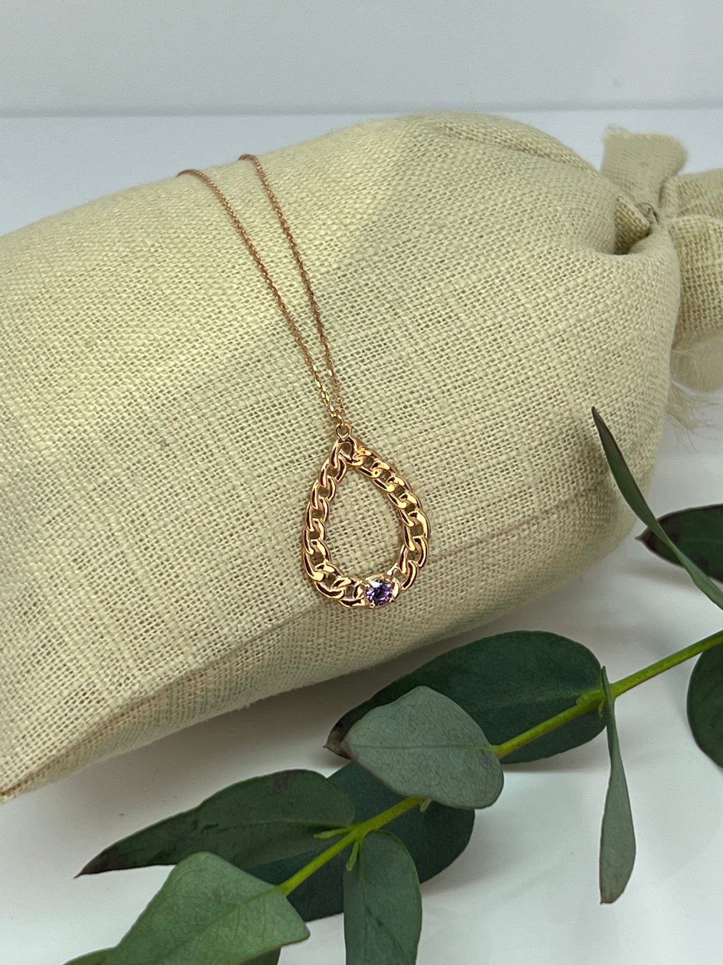 COLLANA IN ORO ROSA CON CIONDOLO A GOCCIA