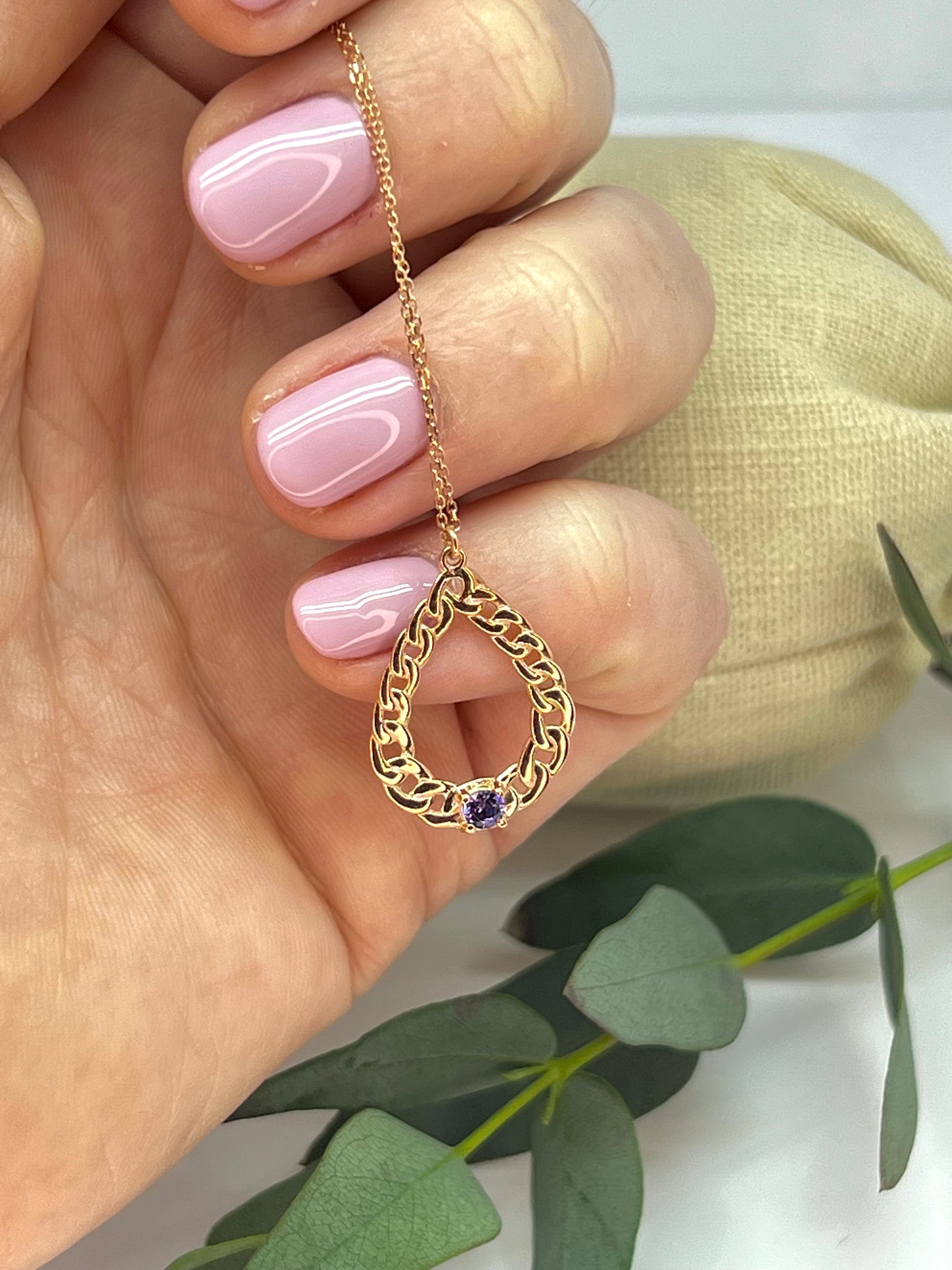 COLLANA IN ORO ROSA CON CIONDOLO A GOCCIA