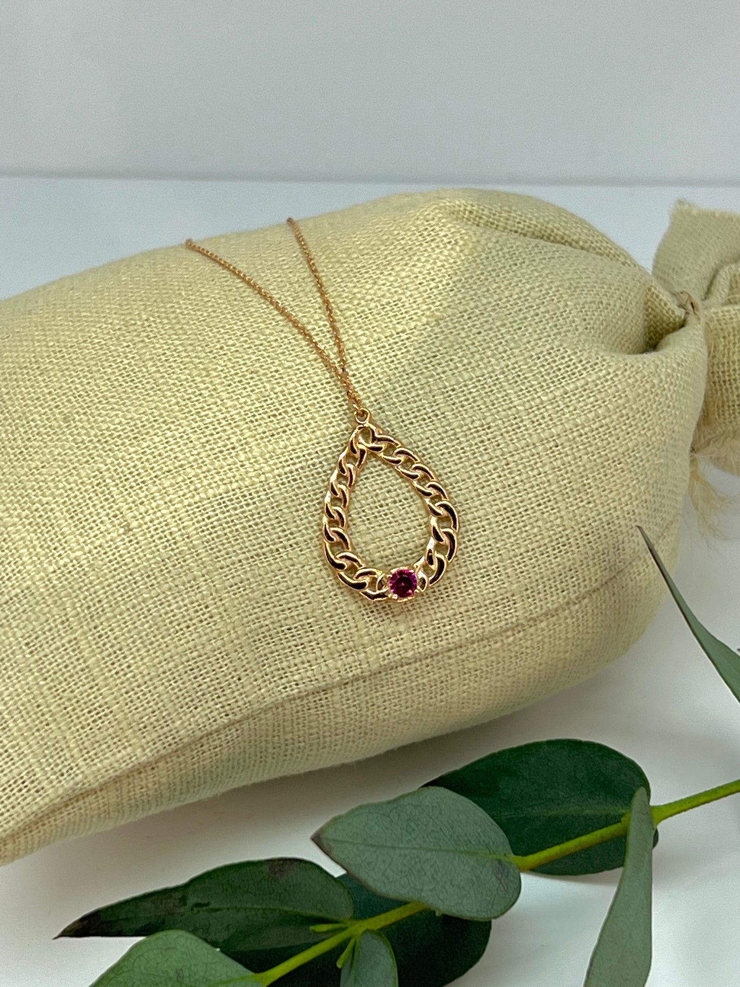 COLLANA IN ORO ROSA CON CIONDOLO A GOCCIA