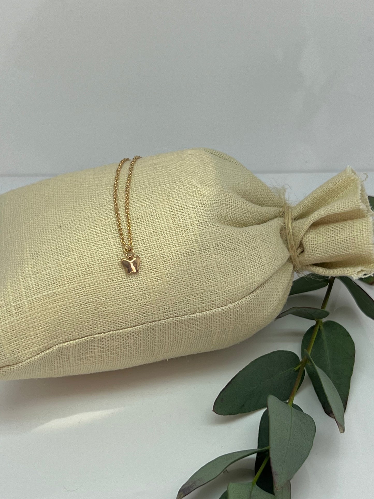 COLLANA IN ORO CON CIONDOLO