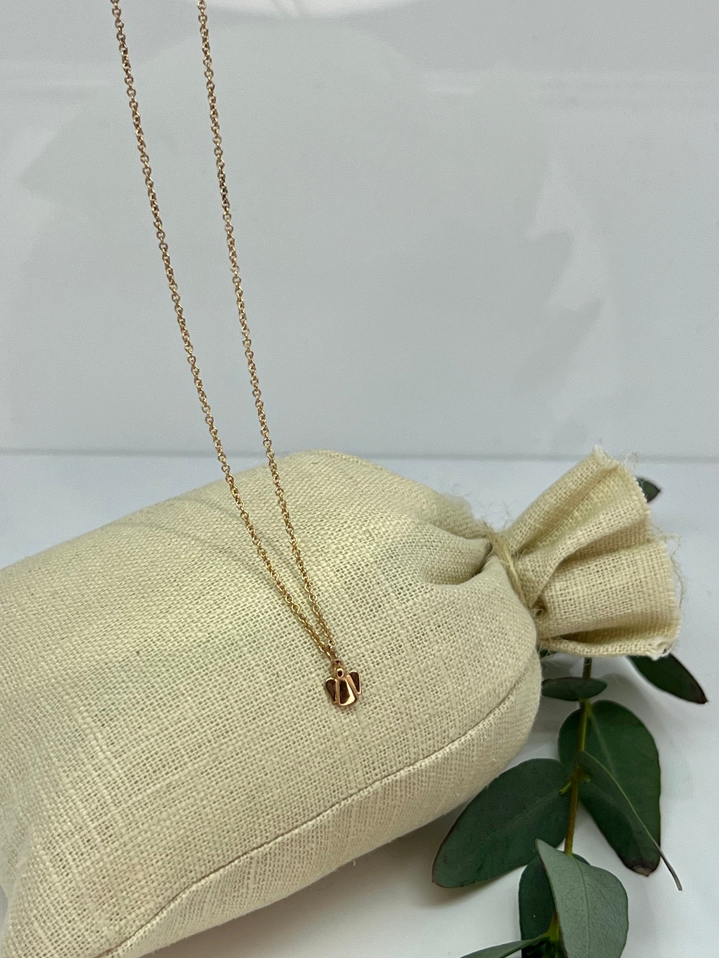 COLLANA IN ORO CON CIONDOLO
