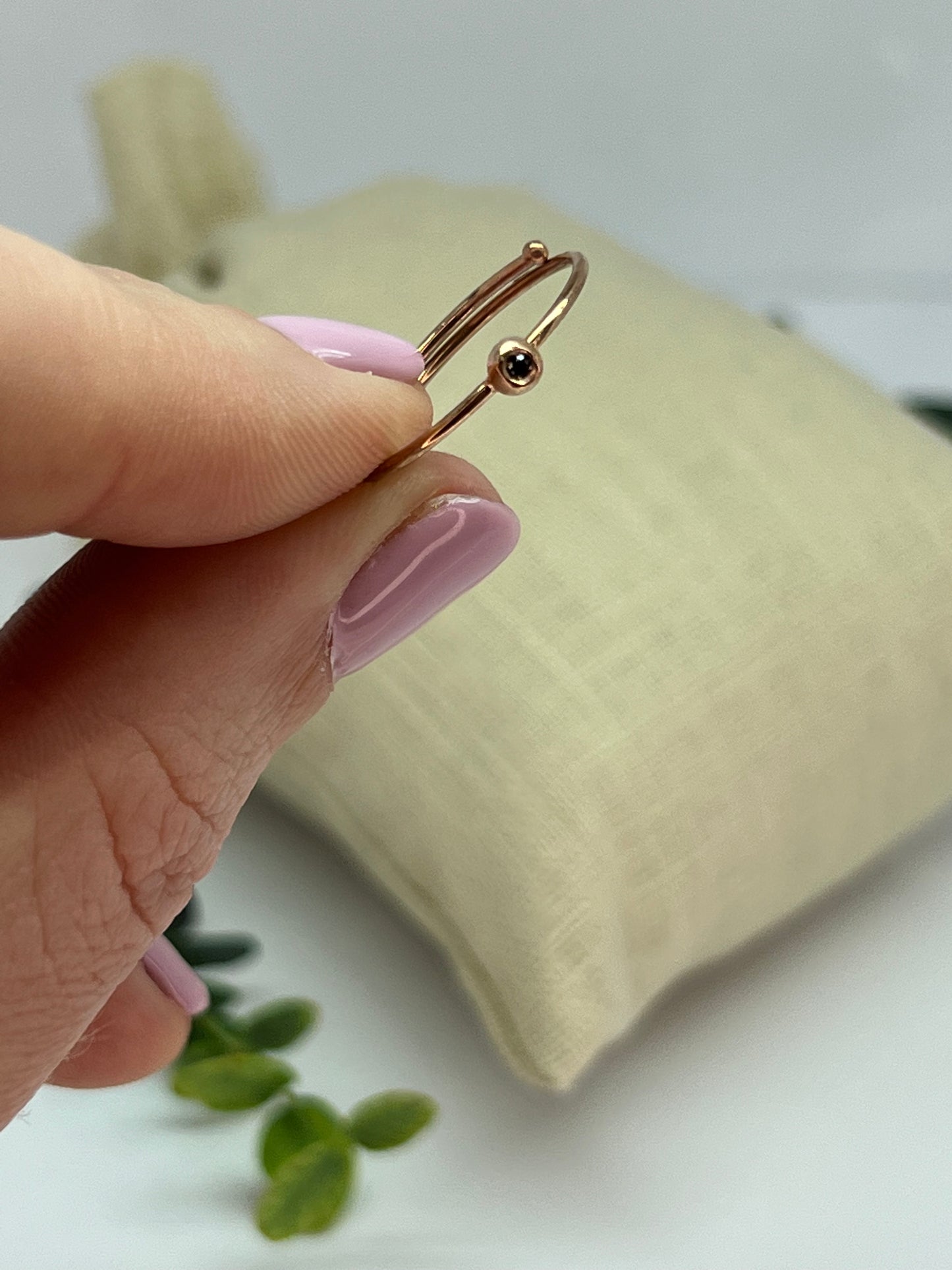 ANELLINO IN ORO CON ZIRCONCINO VERDE SCURO