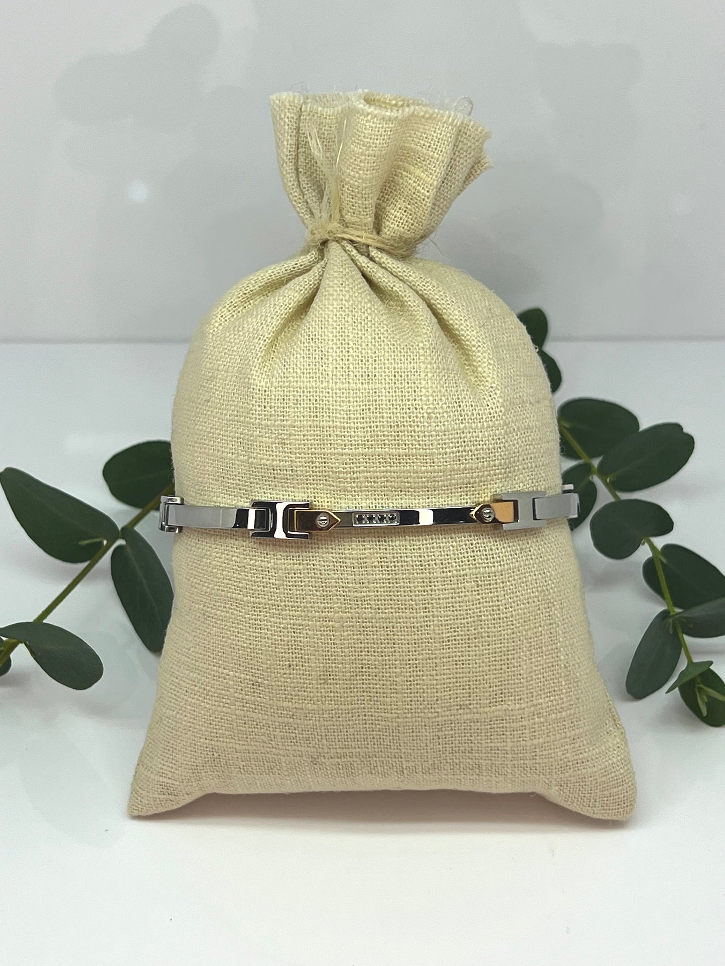 BRACCIALE IN ACCIAIO CON DIAMANTI NERI