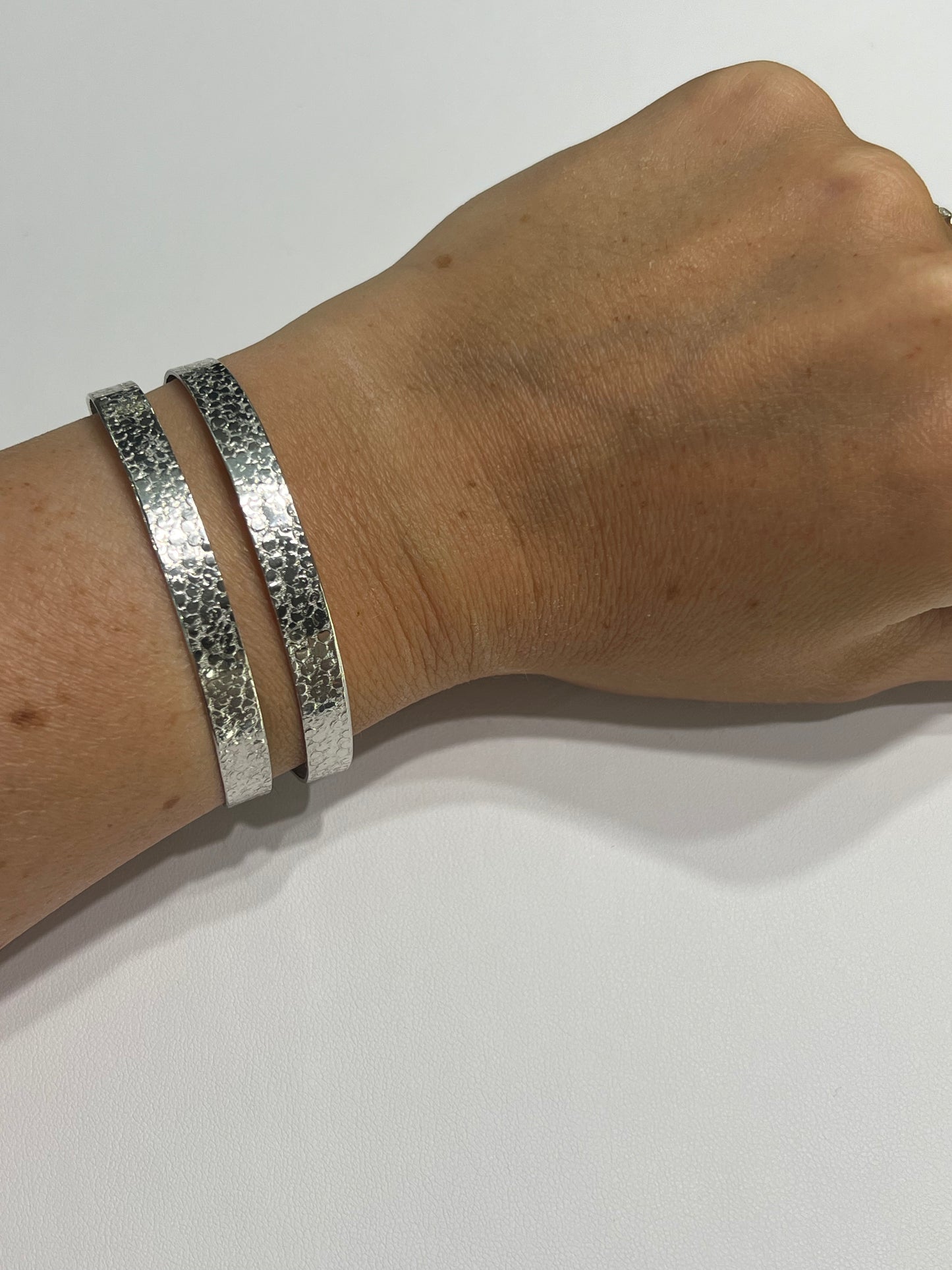 BRACCIALE RIGIDO SCHIAVA IN ARGENTO