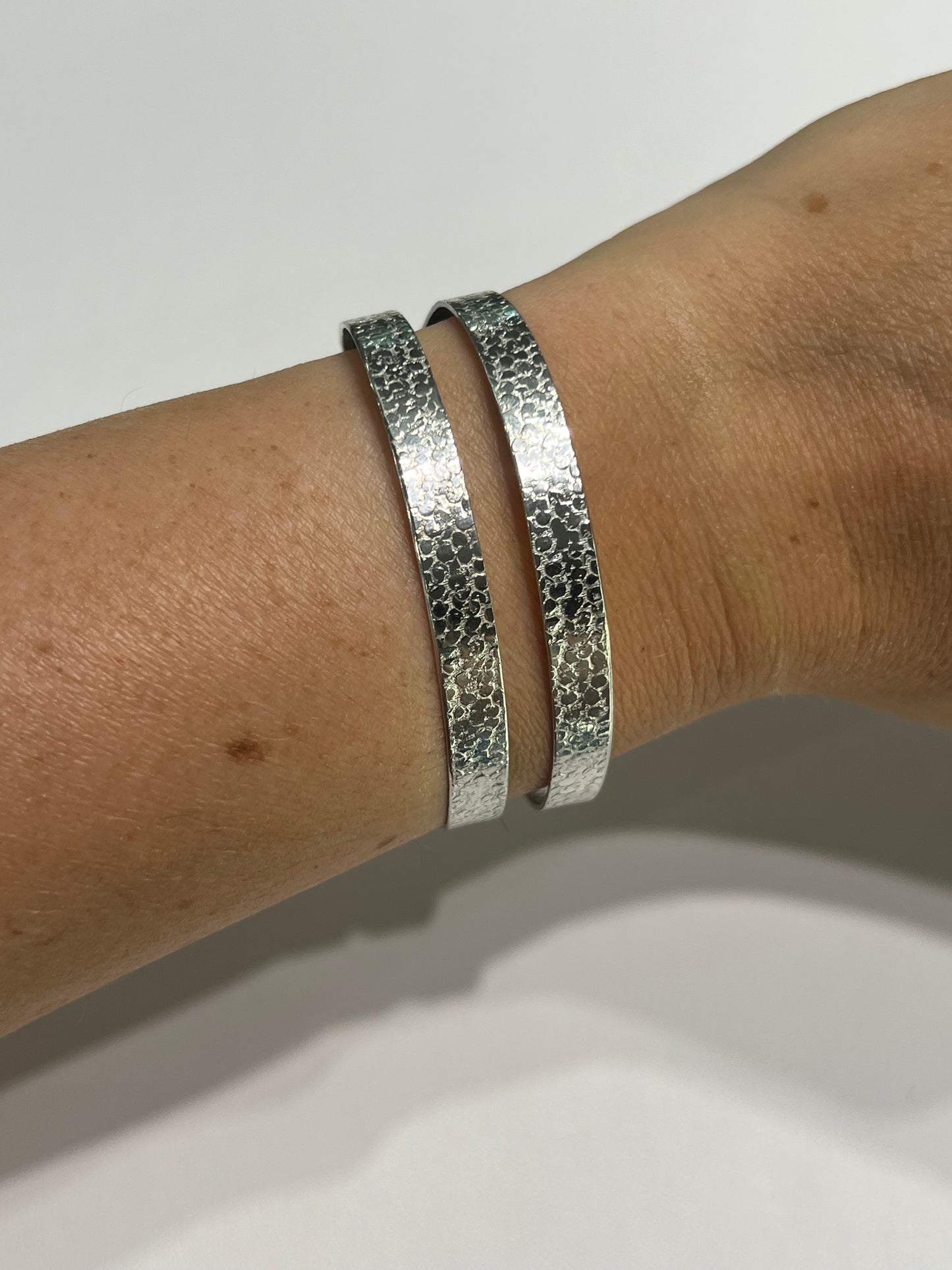 BRACCIALE RIGIDO SCHIAVA IN ARGENTO