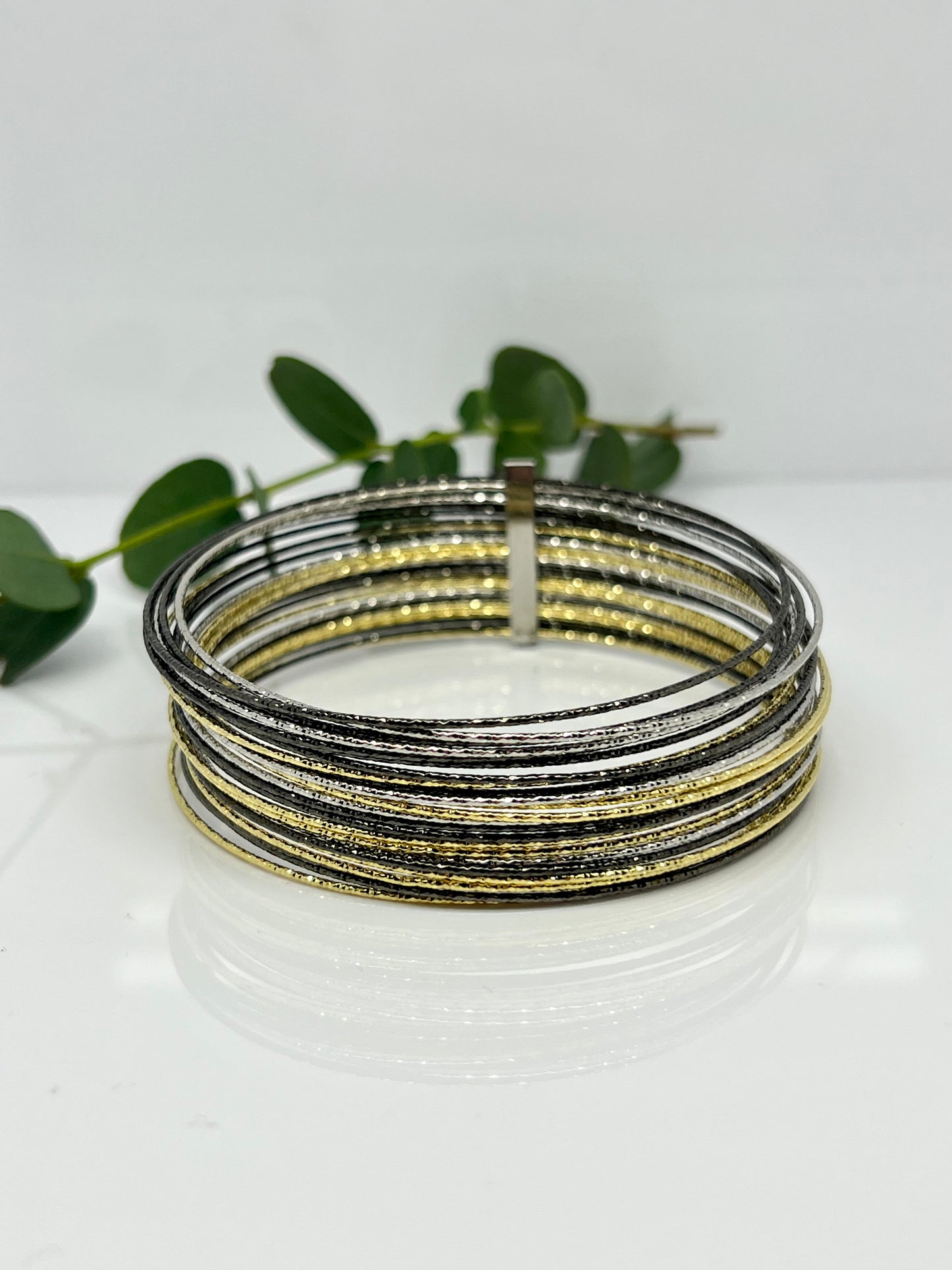 BRACCIALE A FILI RIGIDI