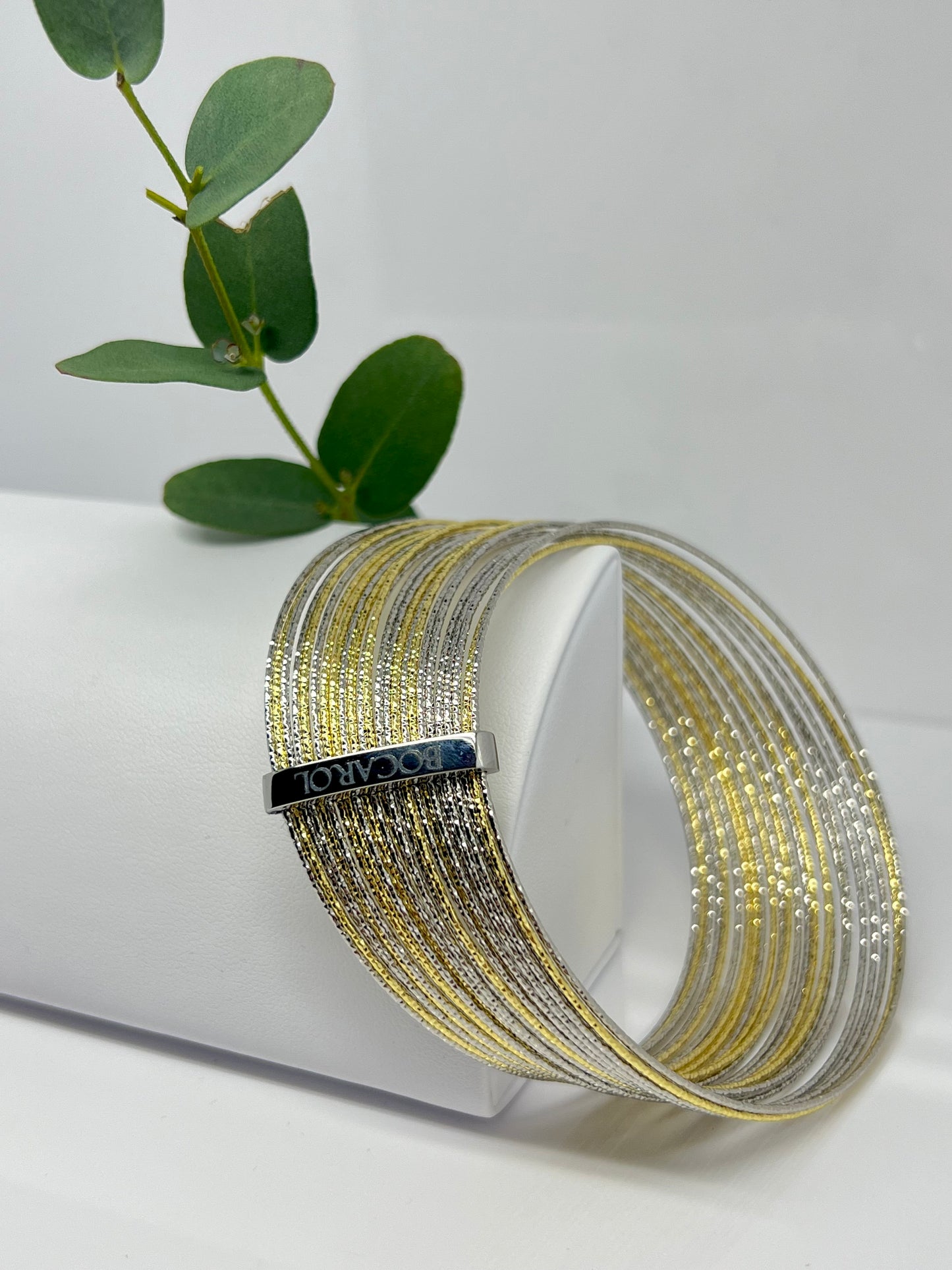 BRACCIALE A FILI RIGIDI